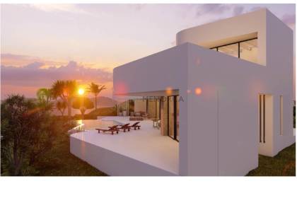 Plot with sea views in Santo Tomas.