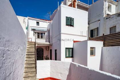Immeuble composé de deux logements avec patio à Mahón.