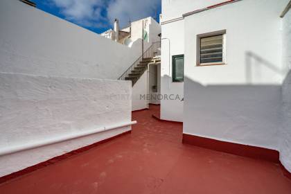 Immeuble composé de deux logements avec patio à Mahón.