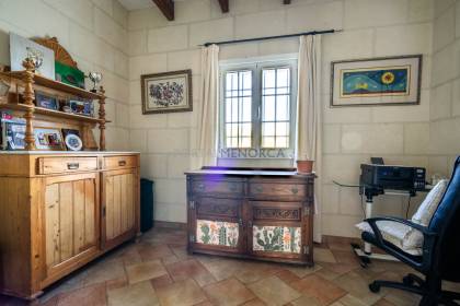 MAISON DE CAMPAGNE AUTONOME AVEC VUE SUR LA MER
