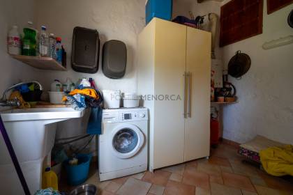 MAISON DE CAMPAGNE AUTONOME AVEC VUE SUR LA MER