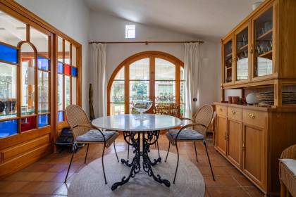 Charmante maison de campagne au caractère minorquin authentique dans l'un des secteurs les plus prisés de l'île.