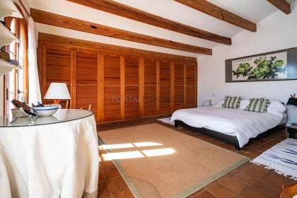 Charmante maison de campagne au caractère minorquin authentique dans l'un des secteurs les plus prisés de l'île.