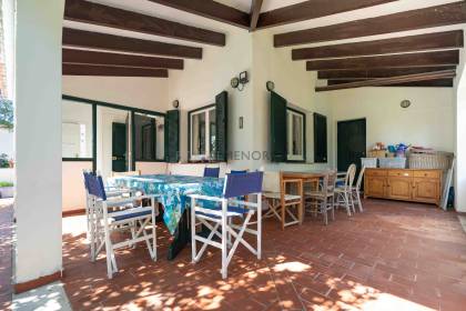 Villa individuelle avec piscine et licence de location touristique à proximité de Cales Fonts.