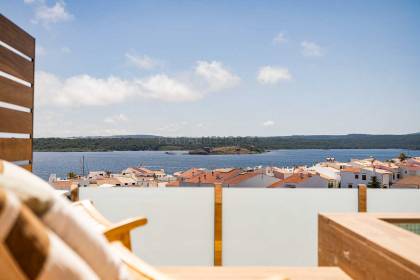Elegancia y confort con vistas privilegiadas sobre la bahía de Fornells