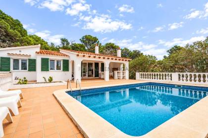 Chalet con piscina y potencial de ampliación en una de las calles más tranquilas de Son Parc