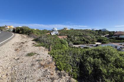 Investment opportunity in Cala Llonga with sea views