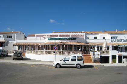 Restaurante en venta en urbanización Puerto Addaia, Menorca.