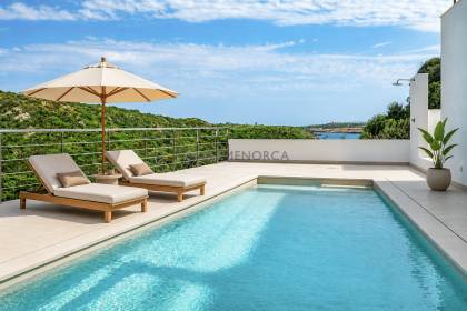 Chalet unifamiliar de nueva construcción en Cala Llonga