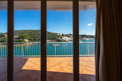 Chalet en primera línea de mar, Cala Rata, San Antonio.