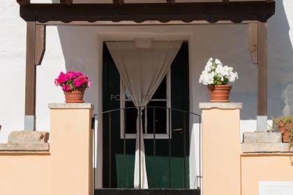 Hotel offering inland tourism and a house, San Luis, Menorca