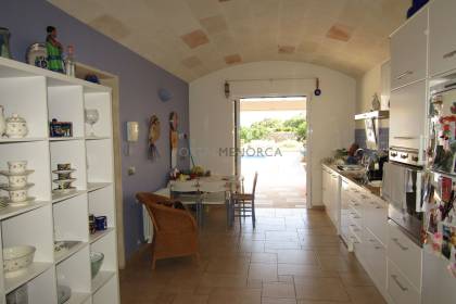 Casa de campo de reciente construcción en zona Llumesanes.