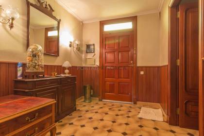 Entire house for sale in the center of Sant Lluís