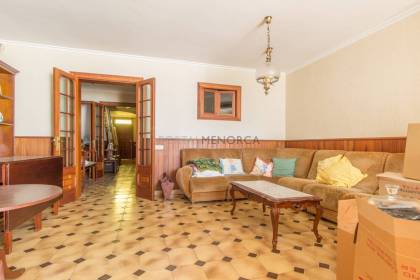 Entire house for sale in the center of Sant Lluís