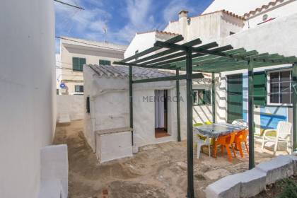 Tradicional Casa con patio en venta en Sant Lluís