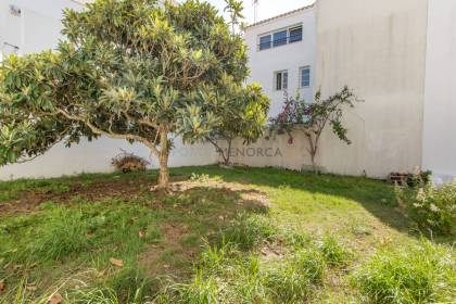 Tradicional Casa con patio en venta en Sant Lluís