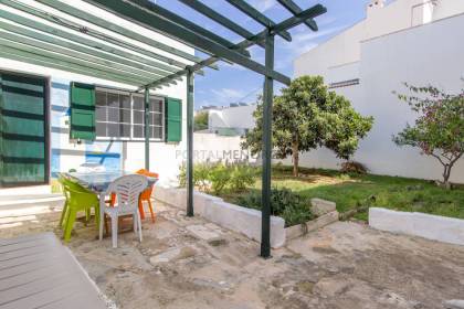 Tradicional Casa con patio en venta en Sant Lluís