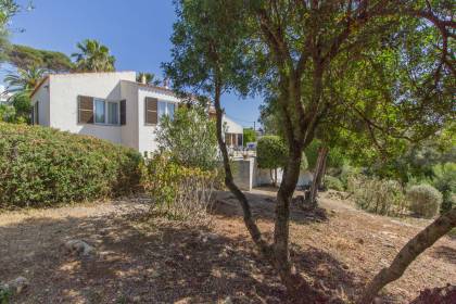 Villa with pool for sale near Binibeca beach