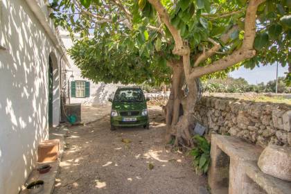 Country house for sale in a quiet area near Es Castell