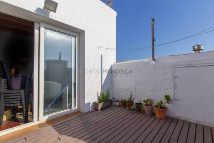Appartement rénové avec terrasse à vendre à Mahón