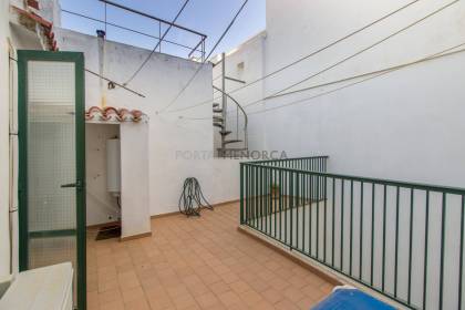 House with garage for sale in the center of Mahón