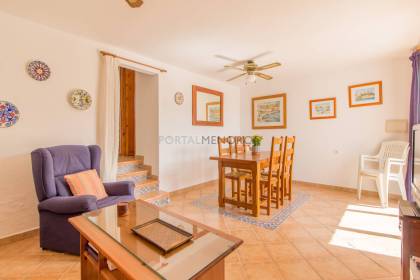 Front line apartment with sea views and tourist license