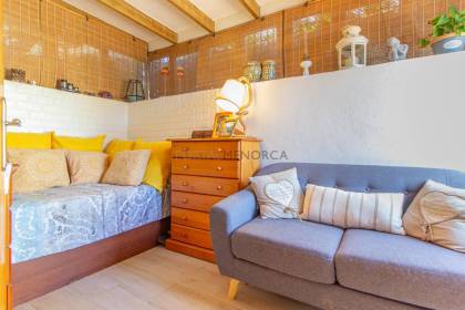 Casa de campo con terreno en venta cerca de Sant Lluís