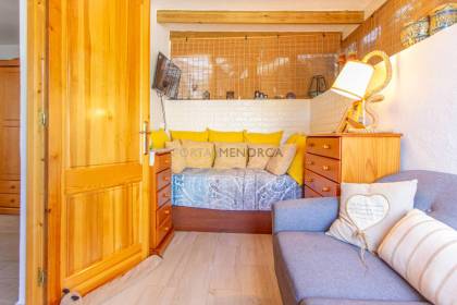 Casa de campo con terreno en venta cerca de Sant Lluís
