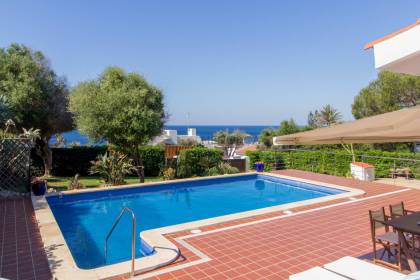 Villa for sale with pool and sea views in Binibeca