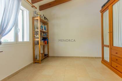 Chalet en venta con piscina y vistas al mar en Binibeca