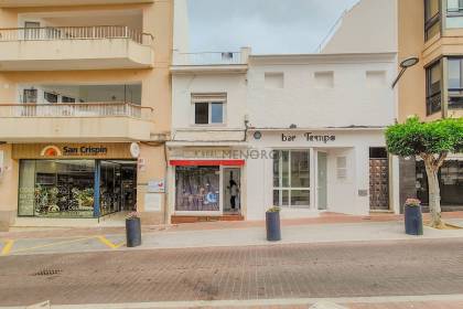 Flat and commercial premises for sale in Alaior