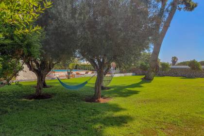 Casa de campo con piscina en venta cerca de Sant Lluís