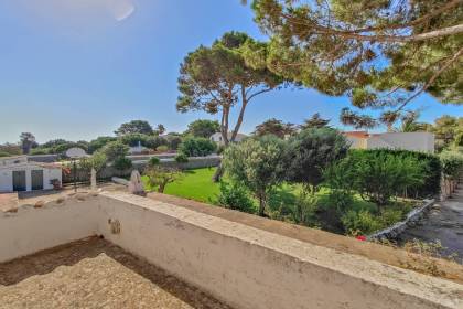 Casa de campo con piscina en venta cerca de Sant Lluís