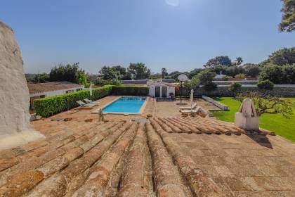 Casa de campo con piscina en venta cerca de Sant Lluís