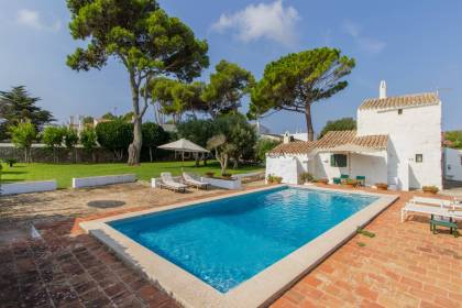 Country house with pool for sale near Sant Lluís