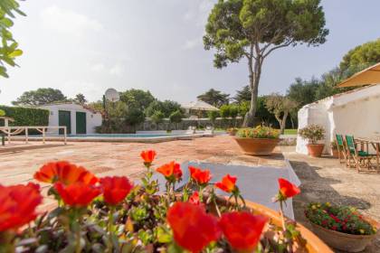 Country house with pool for sale near Sant Lluís