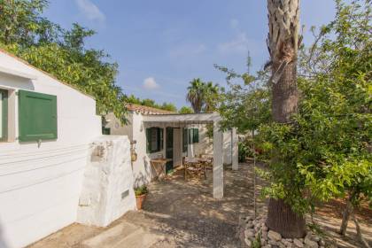 Country house with pool for sale near Sant Lluís