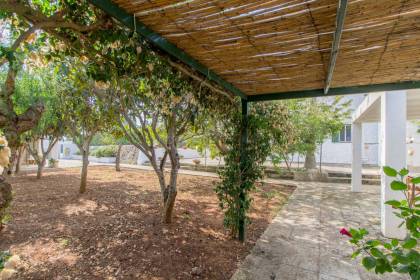 Country house with pool for sale near Sant Lluís