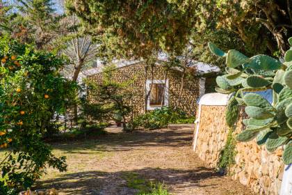 Country house for sale in a privileged location of Menorca