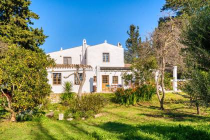 Country house for sale in a privileged location of Menorca