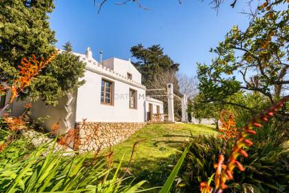 Country house for sale in a privileged location of Menorca