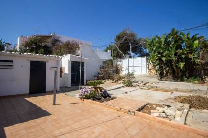 Beachfront house for sale in Punta Prima