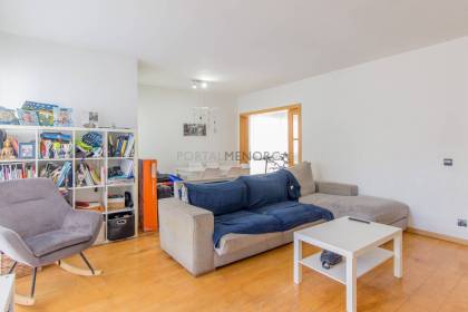 Piso en venta en Sant Lluís con ascensor