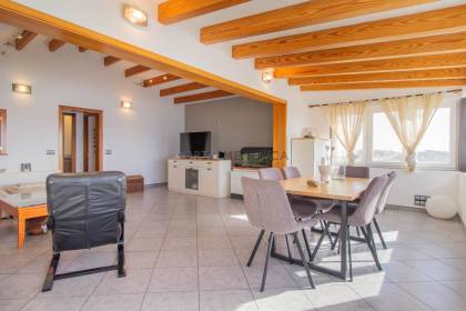 Casita en primera línea de mar en venta en Binibeca