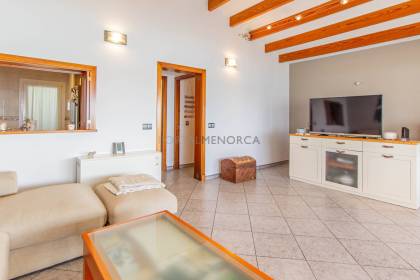 Casita en primera línea de mar en venta en Binibeca