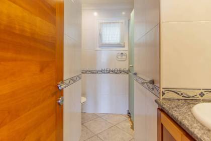Casita en primera línea de mar en venta en Binibeca