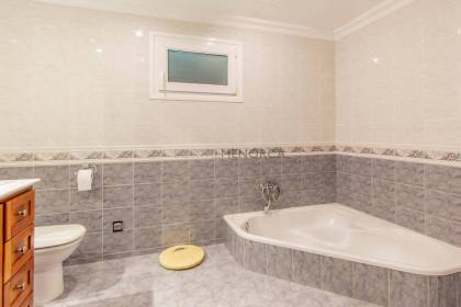 Casita en primera línea de mar en venta en Binibeca