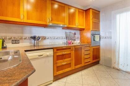 Casita en primera línea de mar en venta en Binibeca