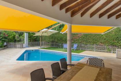 Villa with pool for sale in Son Vitamina