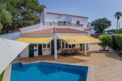 Villa with pool for sale in Son Vitamina